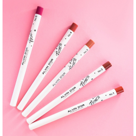 Водостойкий гелевый карандаш для губ WATERPROOF GEL LIP PENCIL A LA FRENCH, Цвет: cordovan (бордовый), изображение 5