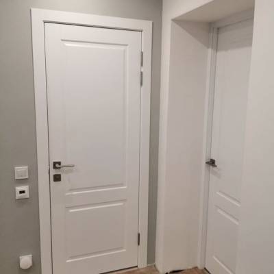 Эмалированная межкомнатная дверь ВФД Stockholm DORREN POLAR белого цвета, Вид остекления: без стекла, Цвет: белый, Размер полотна: 700х2000, изображение 3