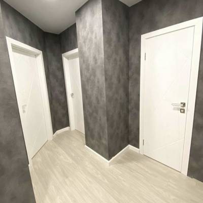 Эмалированная межкомнатная дверь ВФД Stockholm FLITTA POLAR белого цвета, Вид остекления: без стекла, Цвет: белый, Размер полотна: 900х2000, изображение 3 от магазина Брами Маркет Эмалированная межкомнатная дверь ВФД Stockholm FLITTA POLAR белого цвета, Вид остекления: без стекла, Цвет: белый, Размер полотна: 900х2000, изображение 3