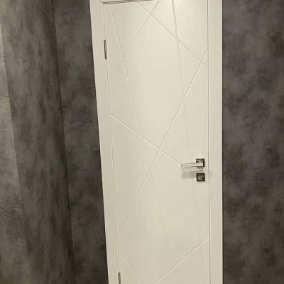 Эмалированная межкомнатная дверь ВФД Stockholm FLITTA POLAR белого цвета, Вид остекления: без стекла, Цвет: белый, Размер полотна: 900х2000, изображение 4 от магазина Брами Маркет Эмалированная межкомнатная дверь ВФД Stockholm FLITTA POLAR белого цвета, Вид остекления: без стекла, Цвет: белый, Размер полотна: 900х2000, изображение 4