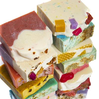 Мыло ручной работы "Суданская роза" Краснополянская косметика, 100 г, Варианты: Мыло ручной работы Суданская роза, изображение 6 от магазина Брами Маркет Мыло ручной работы "Суданская роза" Краснополянская косметика, 100 г, Варианты: Мыло ручной работы Суданская роза, изображение 6