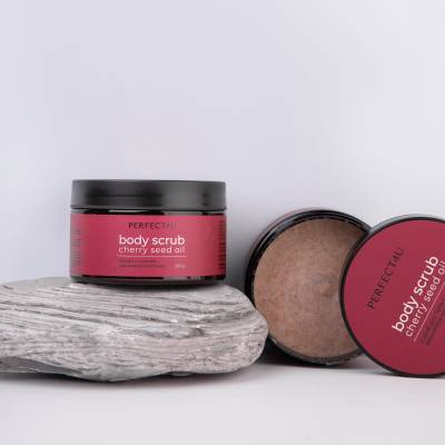 Соляной скраб для тела с маслом вишневой косточки PERFECT4U, 350 г, Варианты: Соляной скраб с маслом вишневой косточки, изображение 5