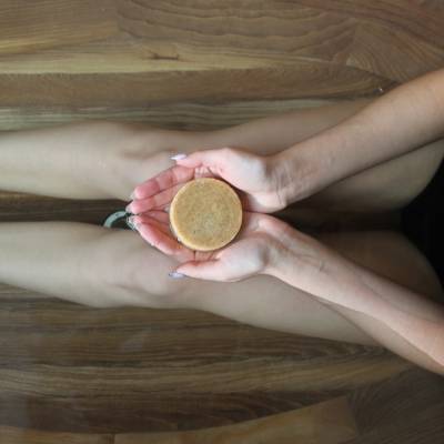 Твёрдый шампунь "АКТИВАТОР РОСТА" со смолой Мирры URAALA, 100 г, Варианты: Твёрдый шампунь Активатор роста, Вес: 100, изображение 6