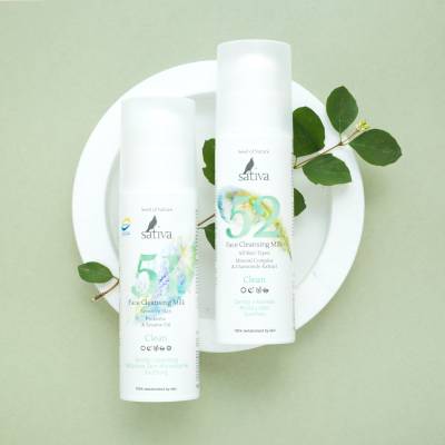 Молочко очищающее №51 для чувствительной кожи лица, с пребиотиком и маслом кунжута Sativa, 150 мл, Варианты: Молочко для лица очищающее №51, изображение 3