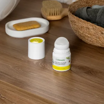 Натуральный шариковый дезодорант "Лимонный кедр" SYNERGETIC, 50 мл, Варианты: Натуральный дезодорант Лимонный кедр, изображение 5