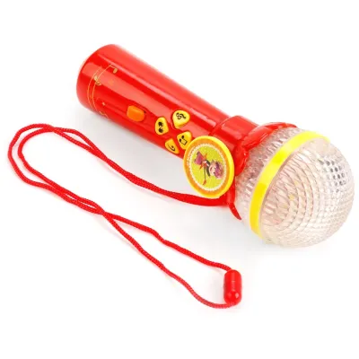 Микрофон. Маша и медведь. 18 песен и караоке-мелодий (УМКА)Микрофон. Маша и медведь. 18 песен и караоке-мелодий (УМКА)