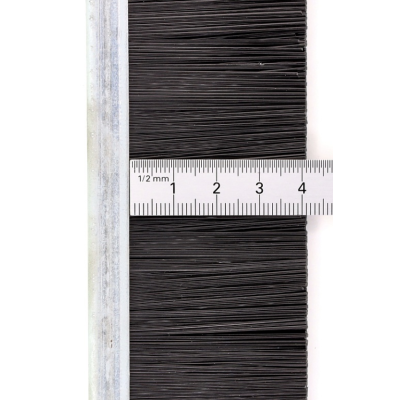 EB-1167 Щетка полосовая линейная 2500 мм (база 8) ворс высотой 42 мм PPL черный 0,50 уплотнительная промышленная для откатных ворот дверей уплотнитель от сквозняка, Высота ворса: 42, Цвет: черный, изображение 5