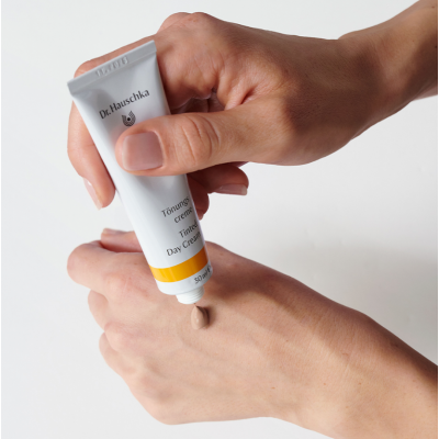 Дневной тональный крем (Tönungscreme) 30 мл Dr. Hauschka, изображение 3